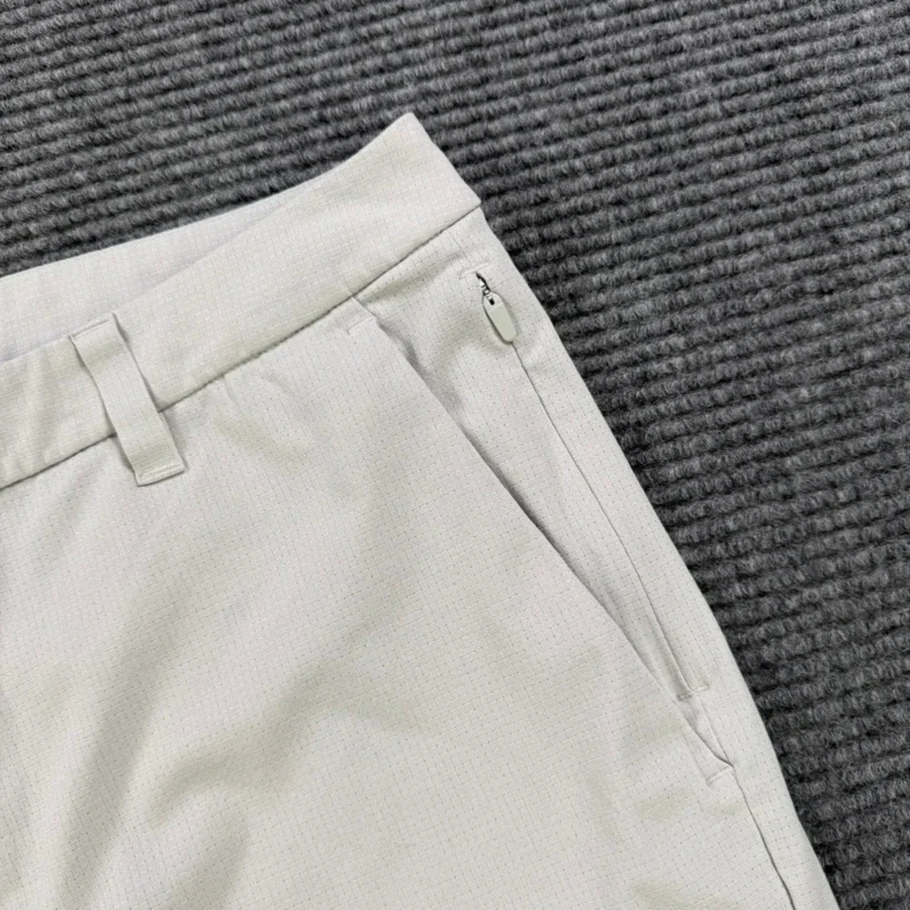 Lululemon Commission Golf Shorts Mens 34 Light Grey Ventlight Mesh Casual Chino